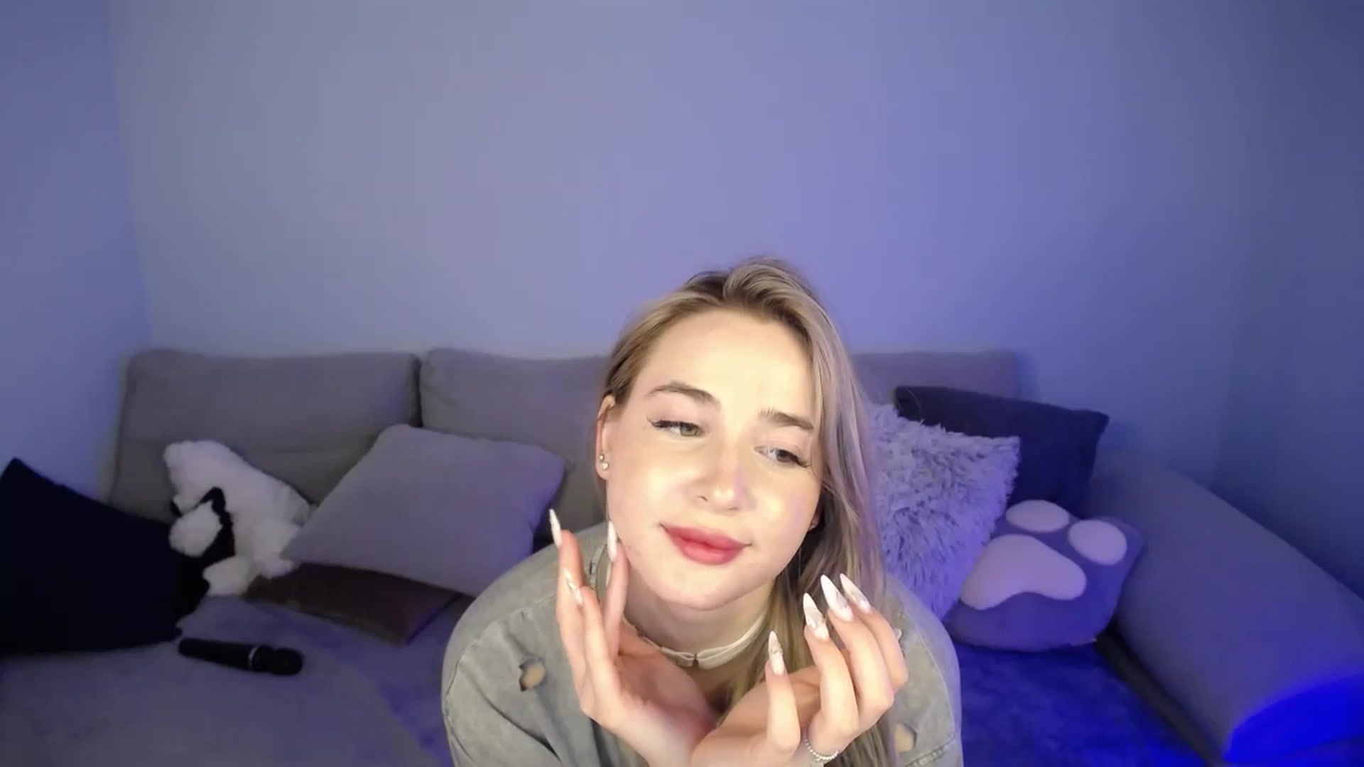 Gallery image thumbnail from SabrinaViolet's myfreecams stream on, 05/25/2024, 11:44 image 18 of 20