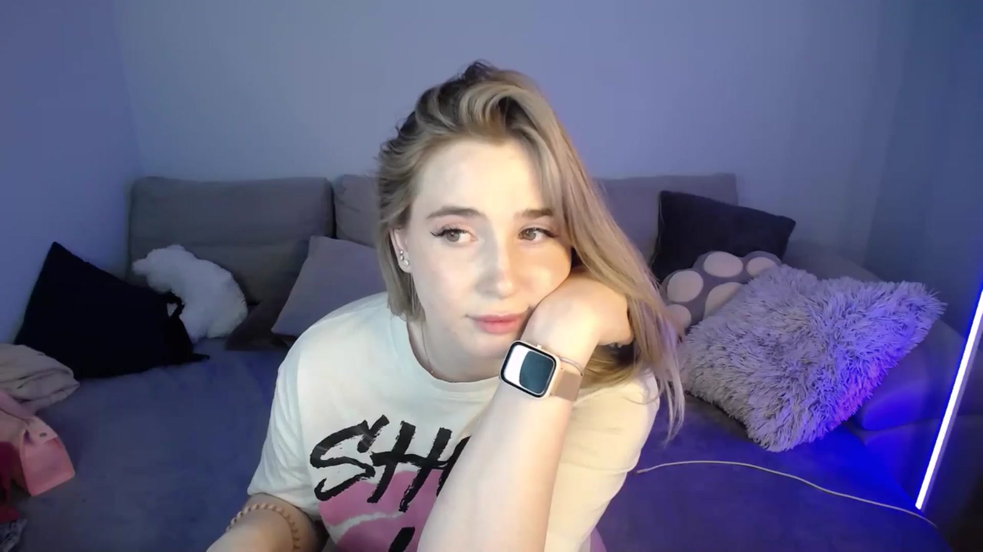 Gallery image thumbnail from SabrinaViolet's myfreecams stream on, 05/27/2024, 13:57 image 7 of 20