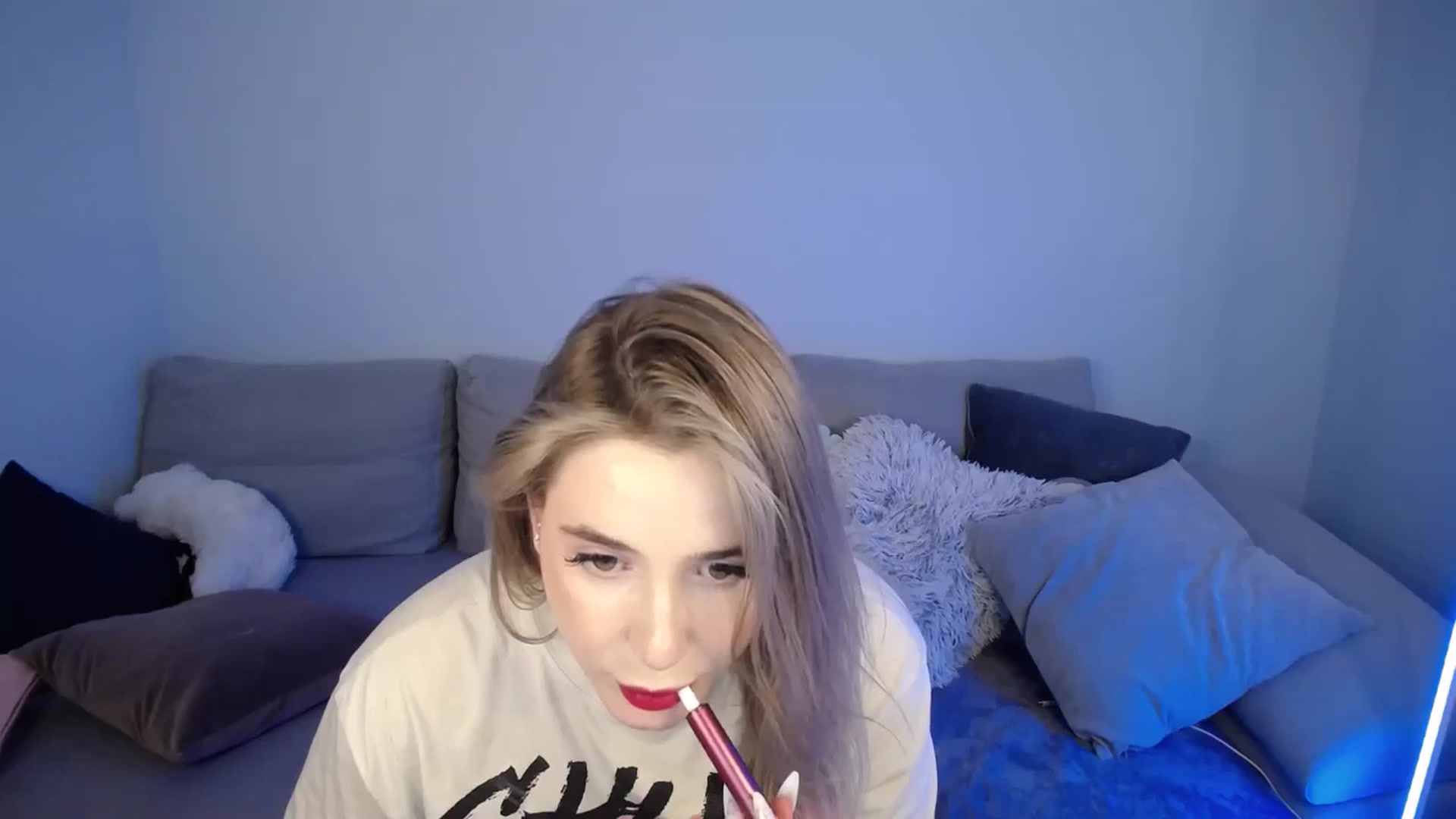 Gallery image thumbnail from SabrinaViolet's myfreecams stream on, 05/28/2024, 12:44 image 4 of 20