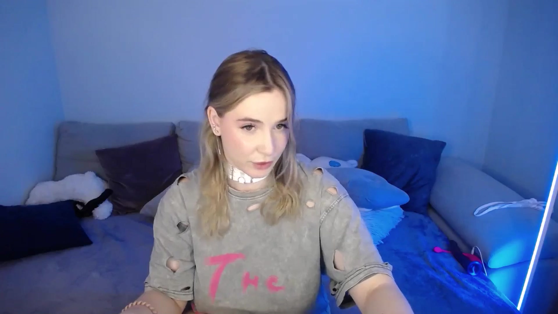 Gallery image thumbnail from SabrinaViolet's myfreecams stream on, 06/01/2024, 10:51 image 8 of 20