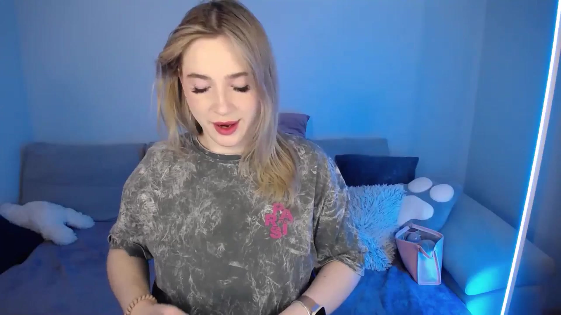 Gallery image thumbnail from SabrinaViolet's myfreecams stream on, 06/08/2024, 09:52 image 4 of 20