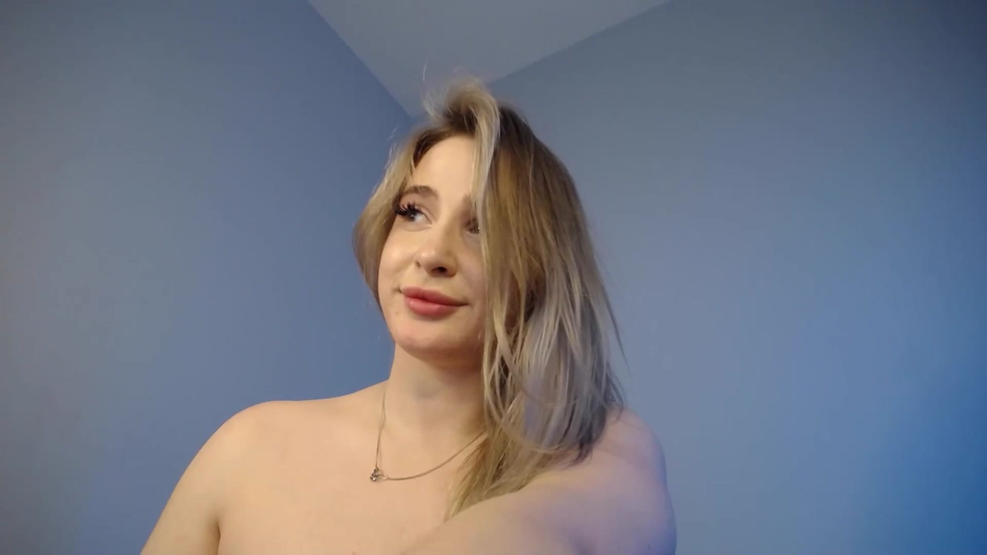 Gallery image thumbnail from SabrinaViolet's myfreecams stream on, 06/09/2024, 13:43 image 6 of 20