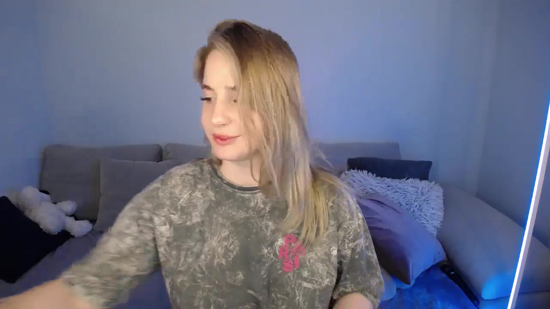 Gallery image thumbnail from SabrinaViolet's myfreecams stream on, 06/11/2024, 13:03 image 14 of 20