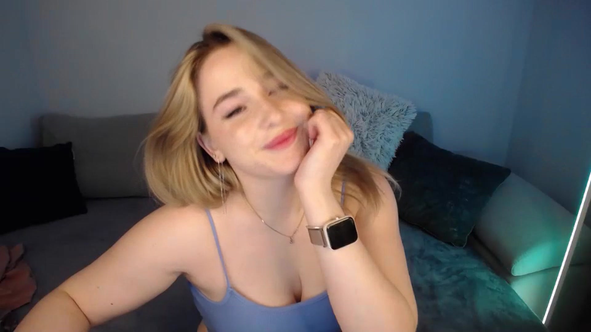 Gallery image thumbnail from SabrinaViolet's myfreecams stream on, 06/20/2024, 13:47 image 13 of 20