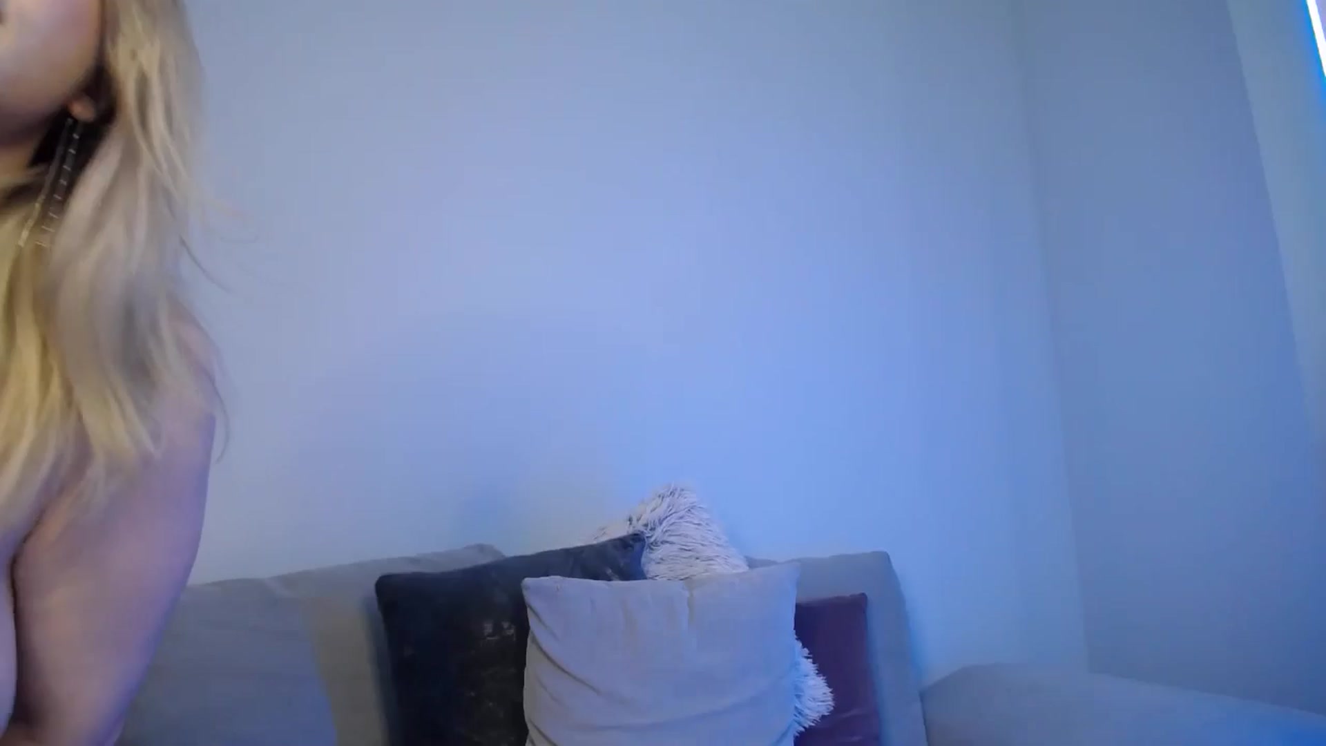 Gallery image thumbnail from SabrinaViolet's myfreecams stream on, 06/22/2024, 09:32 image 10 of 20