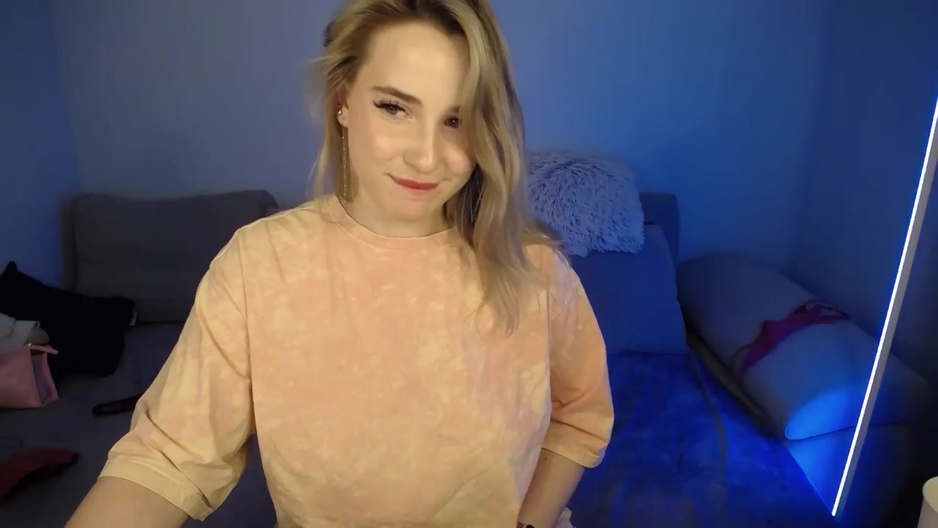 Gallery image thumbnail from SabrinaViolet's myfreecams stream on, 06/22/2024, 13:37 image 9 of 20
