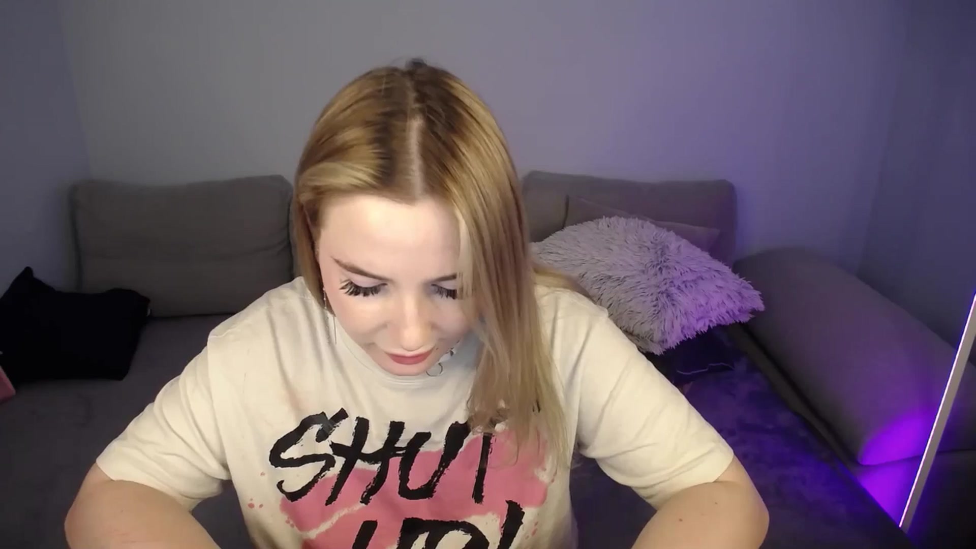 Gallery image thumbnail from SabrinaViolet's myfreecams stream on, 06/25/2024, 12:46 image 6 of 20
