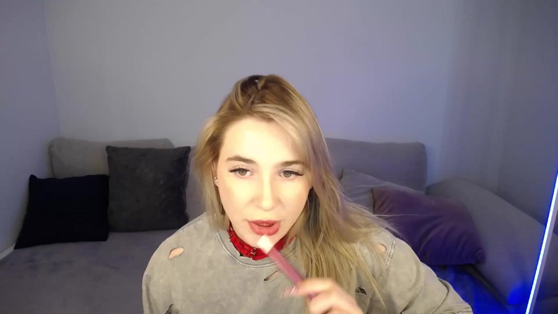 Gallery image thumbnail from SabrinaViolet's myfreecams stream on, 06/28/2024, 11:33 image 1 of 20
