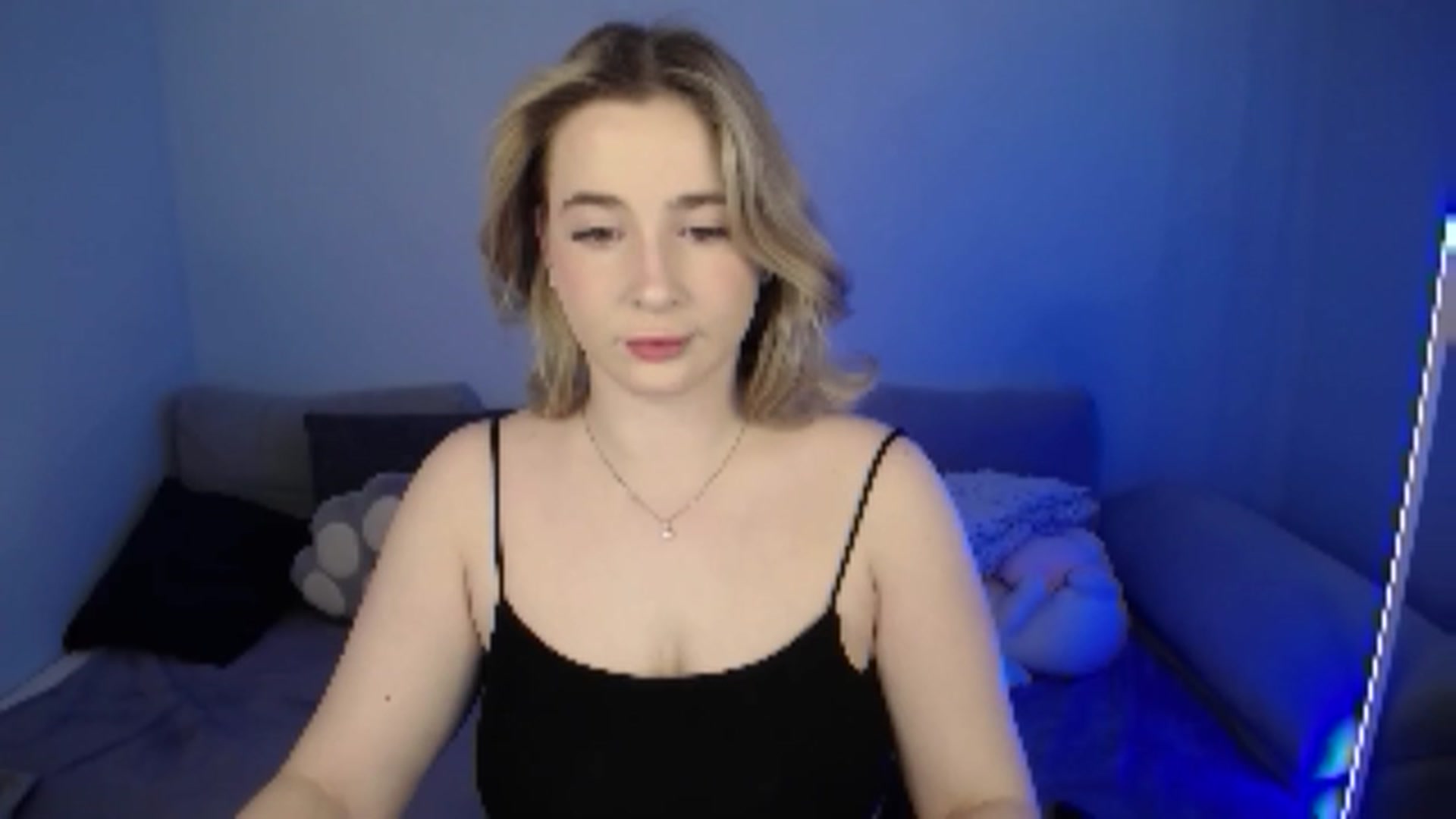 Gallery image thumbnail from SabrinaViolet's myfreecams stream on, 07/06/2024, 08:37 image 20 of 20
