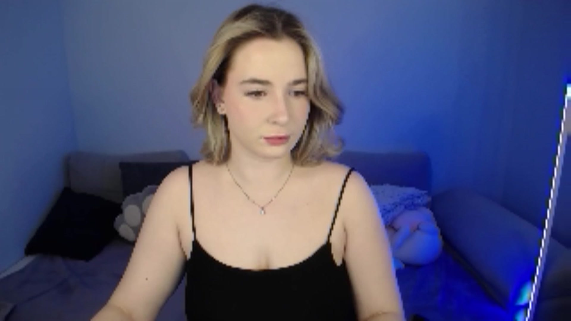 Gallery image thumbnail from SabrinaViolet's myfreecams stream on, 07/06/2024, 08:37 image 19 of 20