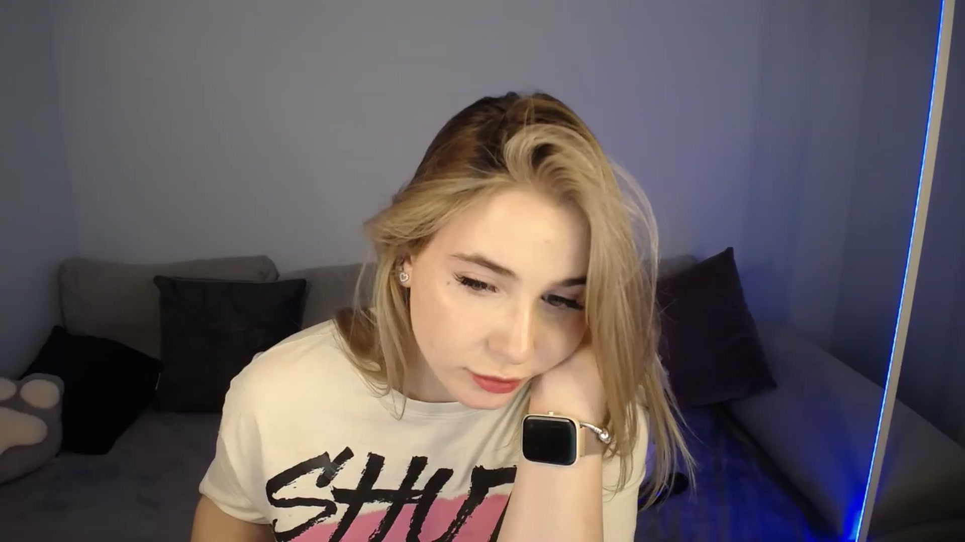 Gallery image thumbnail from SabrinaViolet's myfreecams stream on, 07/12/2024, 12:43 image 20 of 20