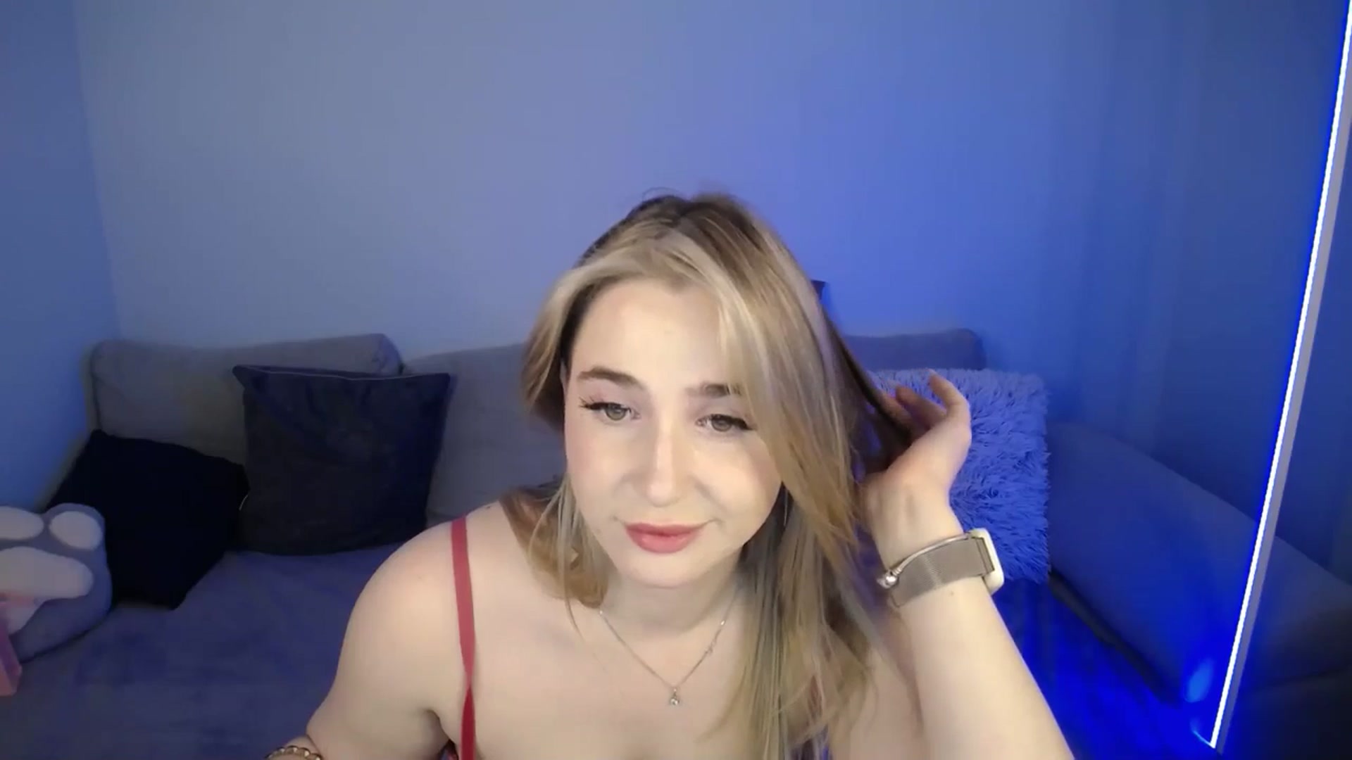 Gallery image thumbnail from SabrinaViolet's myfreecams stream on, 07/15/2024, 10:17 image 16 of 20