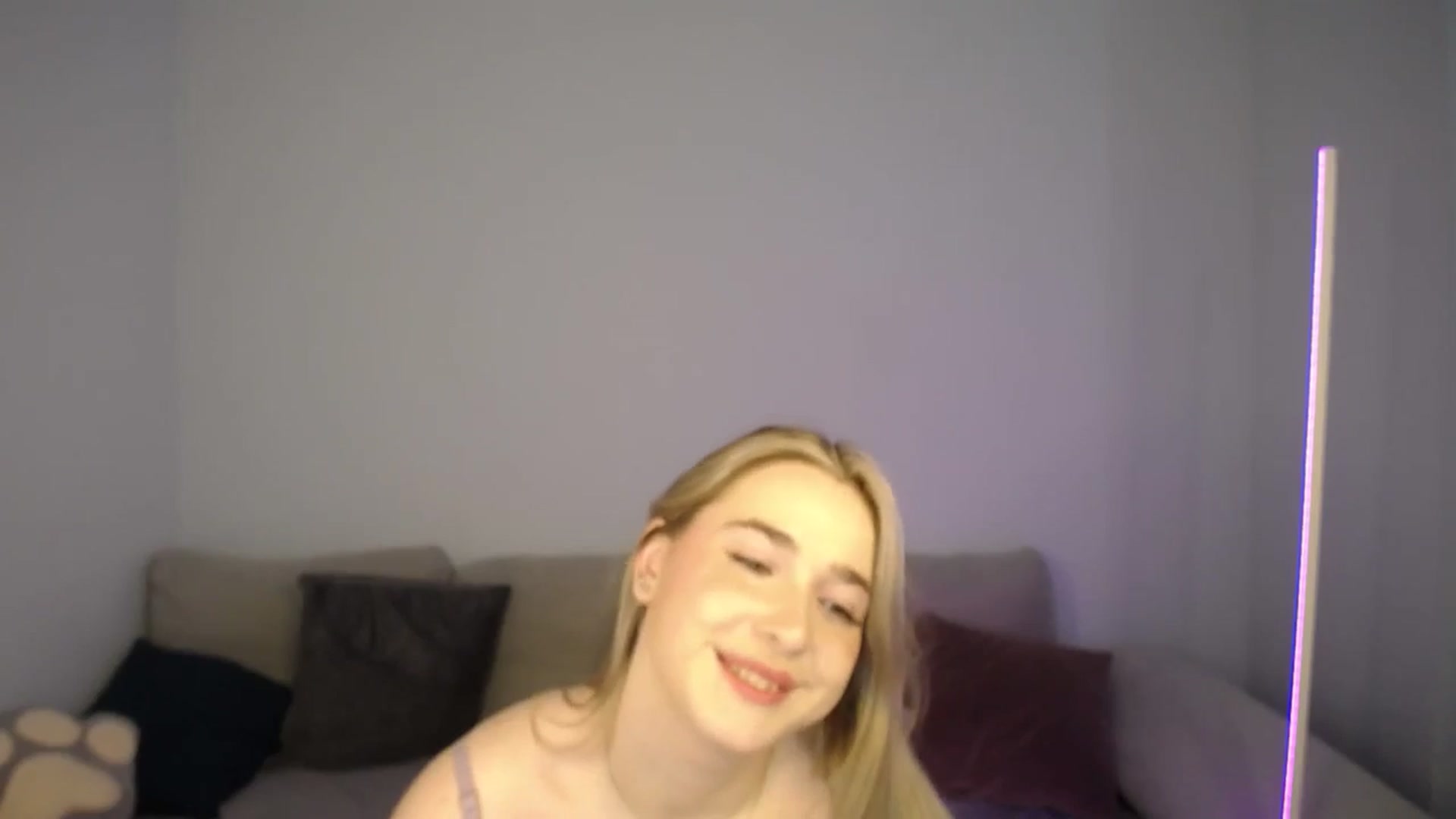 Gallery image thumbnail from SabrinaViolet's myfreecams stream on, 07/20/2024, 10:22 image 14 of 20