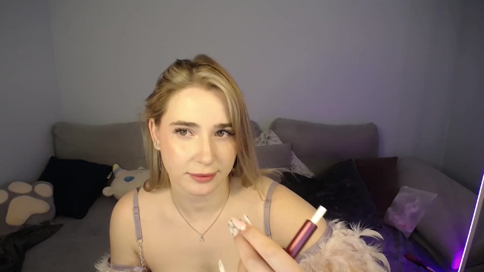 Gallery image thumbnail from SabrinaViolet's myfreecams stream on, 07/20/2024, 13:47 image 10 of 20