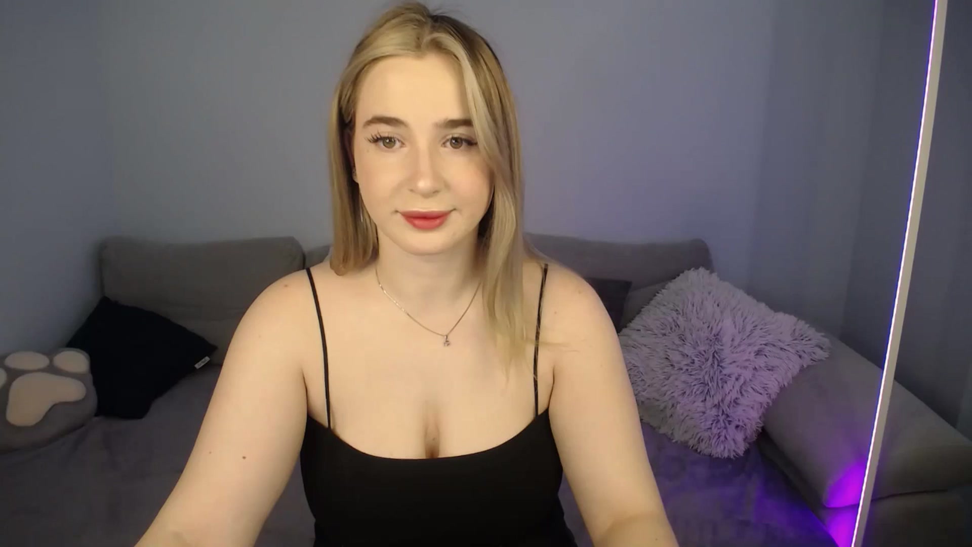 Gallery image thumbnail from SabrinaViolet's myfreecams stream on, 07/22/2024, 08:31 image 19 of 20