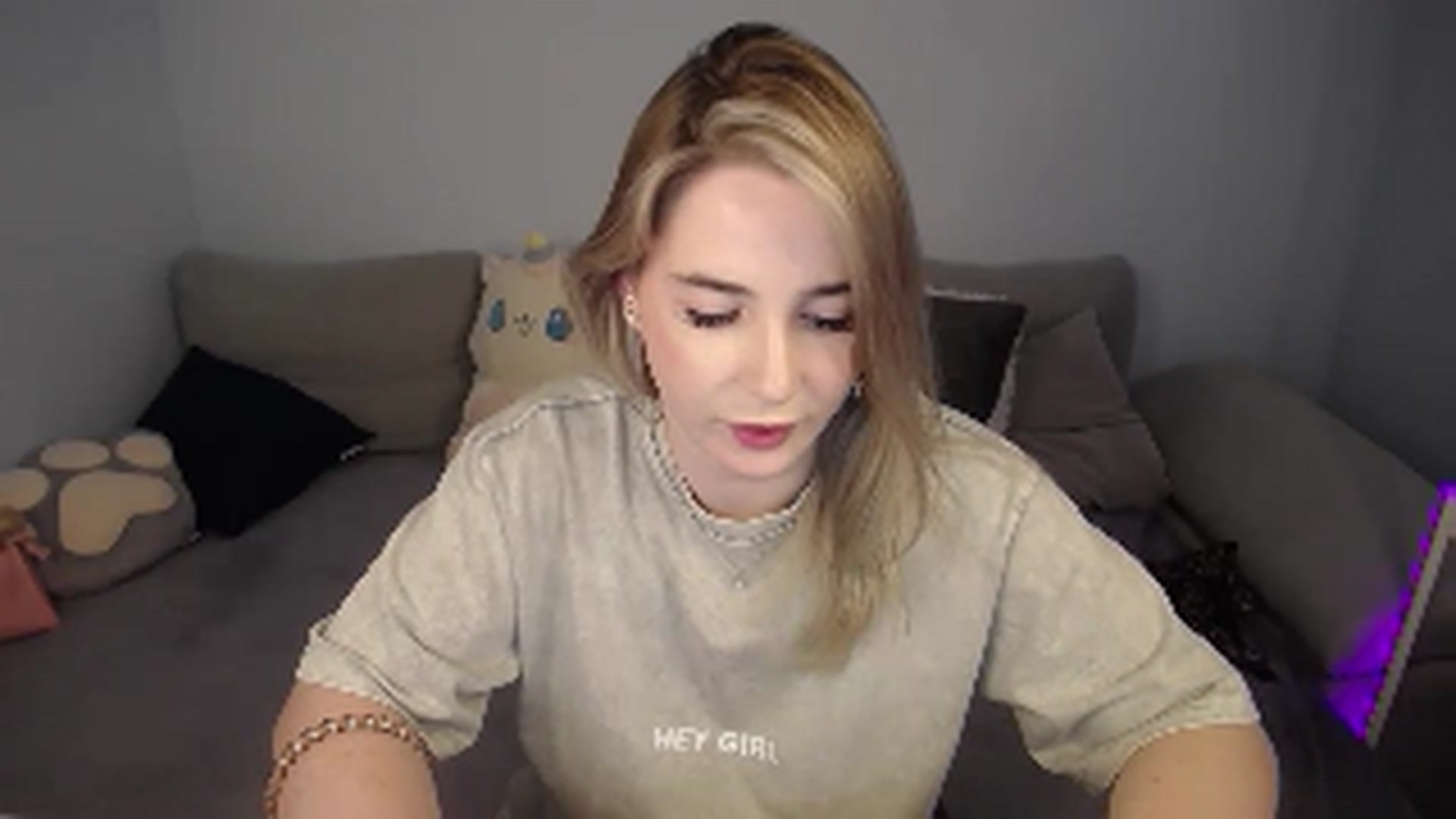 Gallery image thumbnail from SabrinaViolet's myfreecams stream on, 07/23/2024, 12:30 image 9 of 20