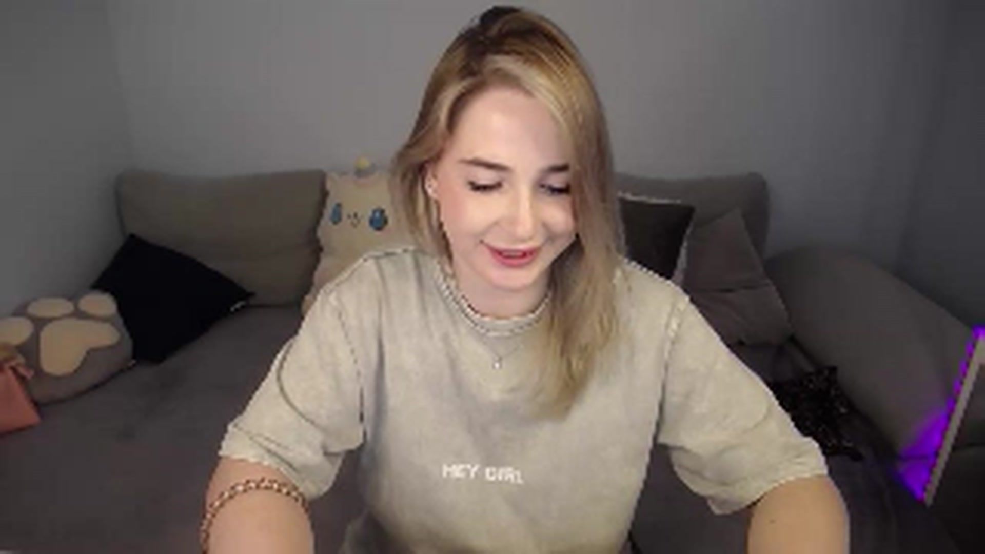 Gallery image thumbnail from SabrinaViolet's myfreecams stream on, 07/23/2024, 12:30 image 11 of 20