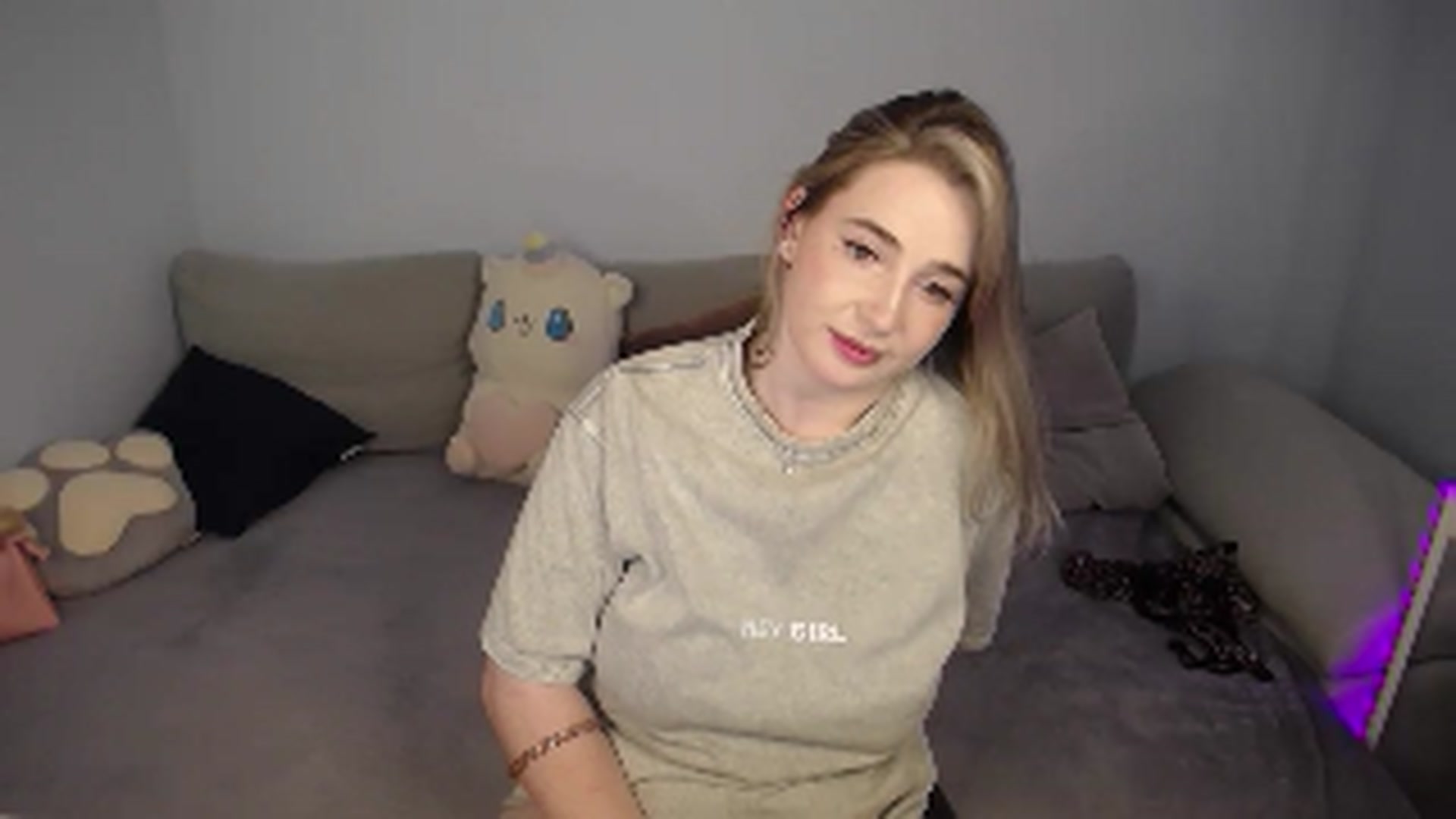 Gallery image thumbnail from SabrinaViolet's myfreecams stream on, 07/23/2024, 12:30 image 14 of 20