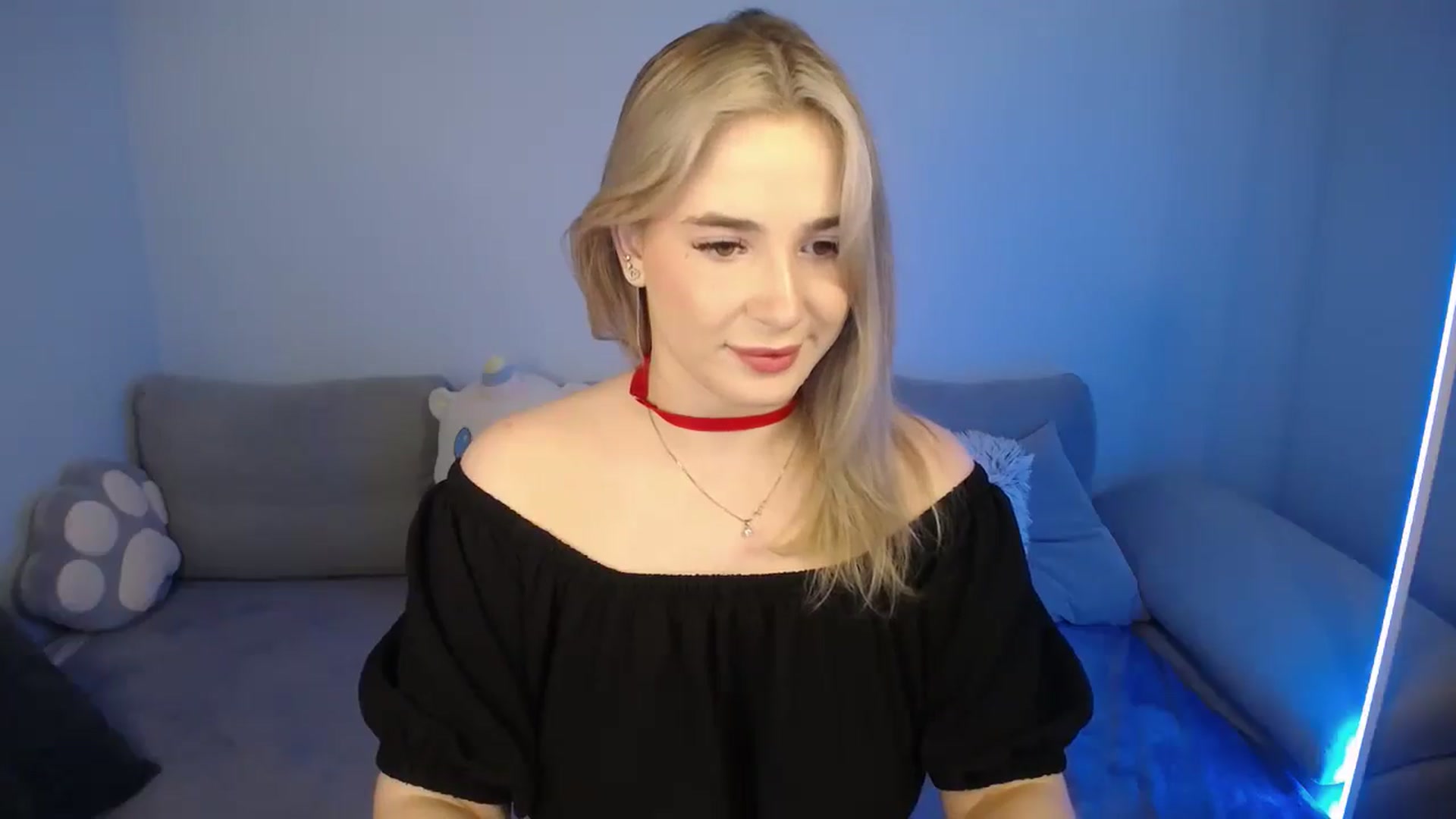 Gallery image thumbnail from SabrinaViolet's myfreecams stream on, 07/27/2024, 10:23 image 7 of 20