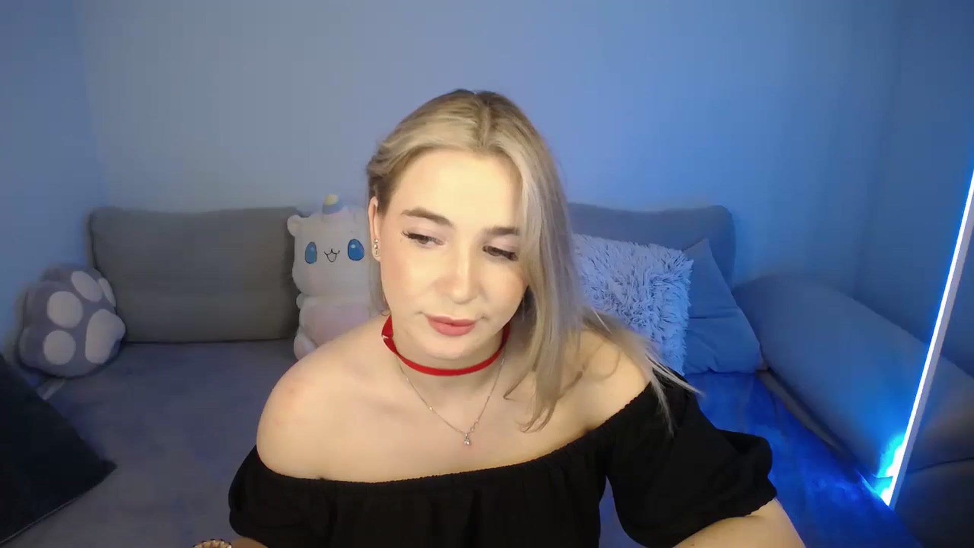 Gallery image thumbnail from SabrinaViolet's myfreecams stream on, 07/27/2024, 10:23 image 12 of 20