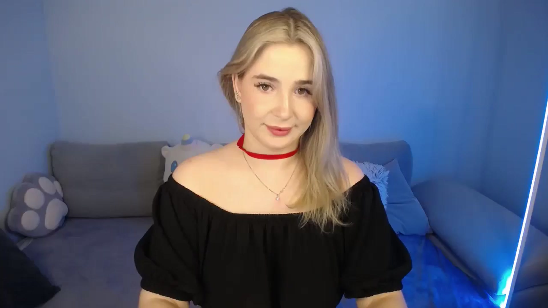 Gallery image thumbnail from SabrinaViolet's myfreecams stream on, 07/27/2024, 10:23 image 6 of 20
