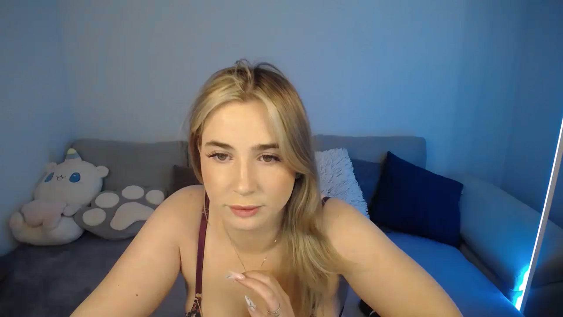 Gallery image thumbnail from SabrinaViolet's myfreecams stream on, 08/02/2024, 09:48 image 10 of 20