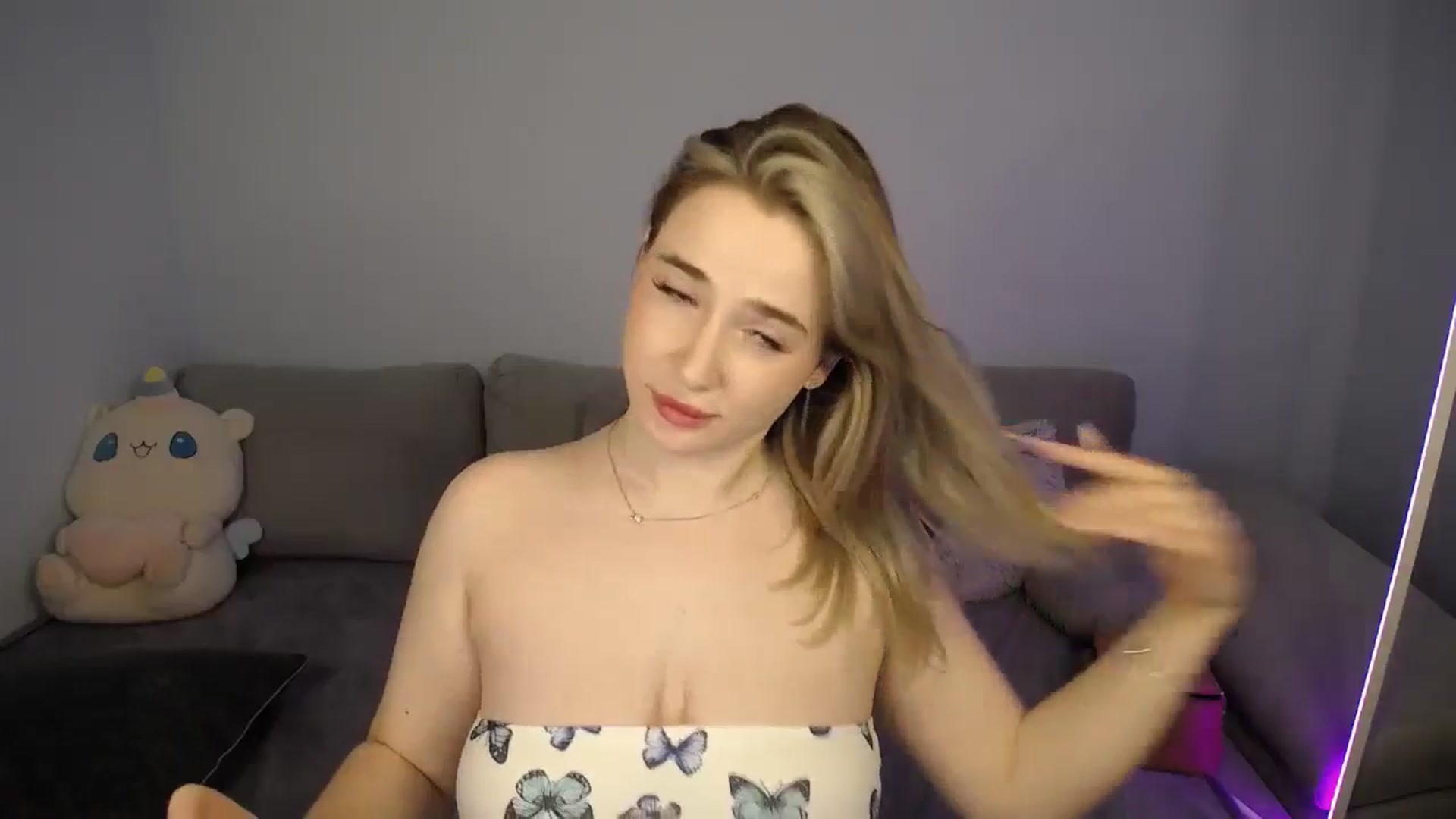 Gallery image thumbnail from SabrinaViolet's myfreecams stream on, 08/17/2024, 12:22 image 14 of 20