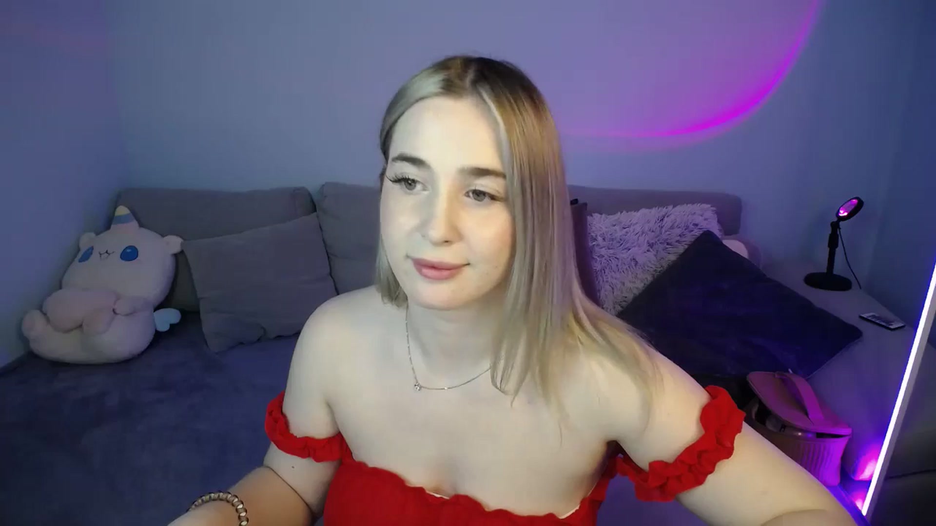 Gallery image thumbnail from SabrinaViolet's myfreecams stream on, 08/27/2024, 13:02 image 17 of 20