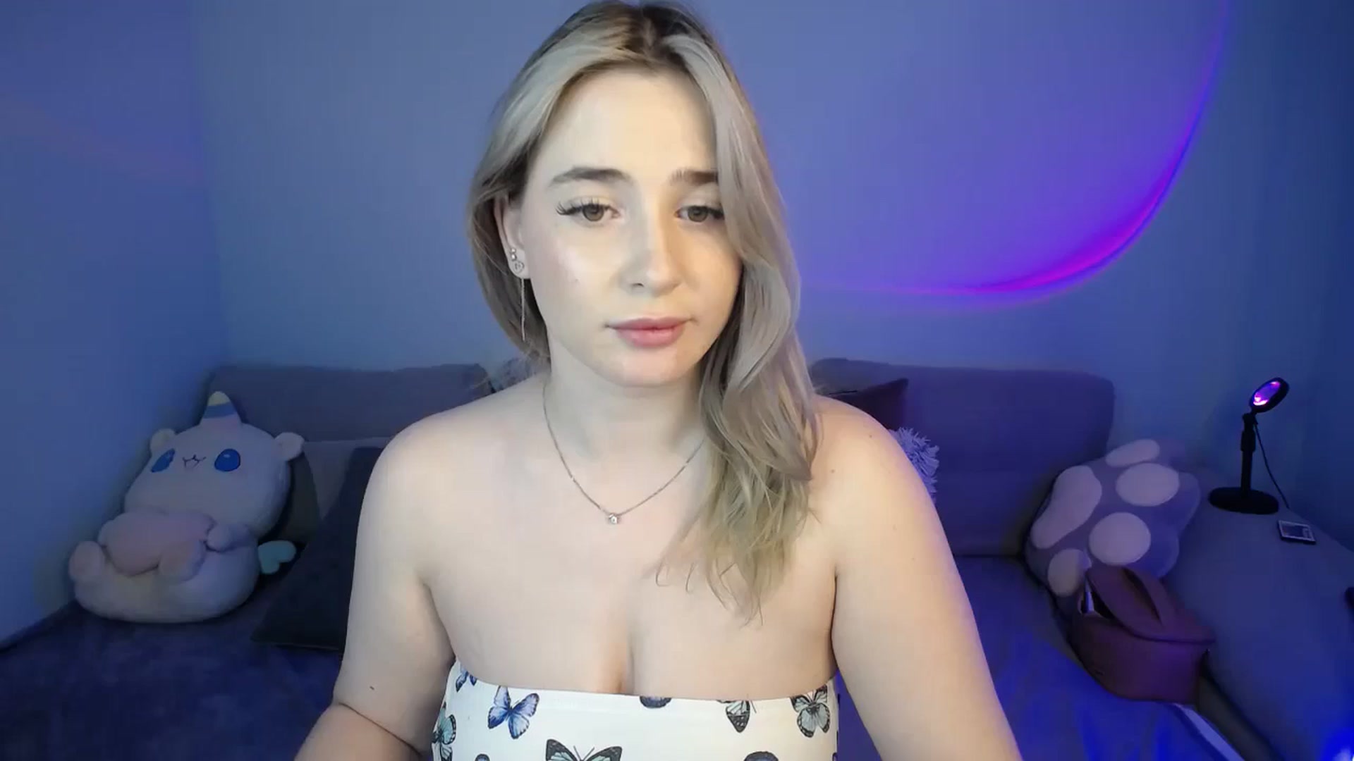 Gallery image thumbnail from SabrinaViolet's myfreecams stream on, 08/28/2024, 12:44 image 3 of 20