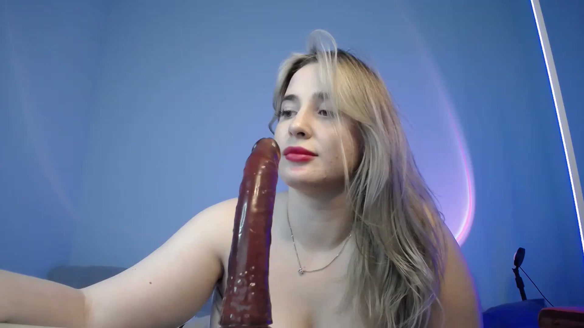 Gallery image thumbnail from SabrinaViolet's myfreecams stream on, 09/01/2024, 11:35 image 18 of 20