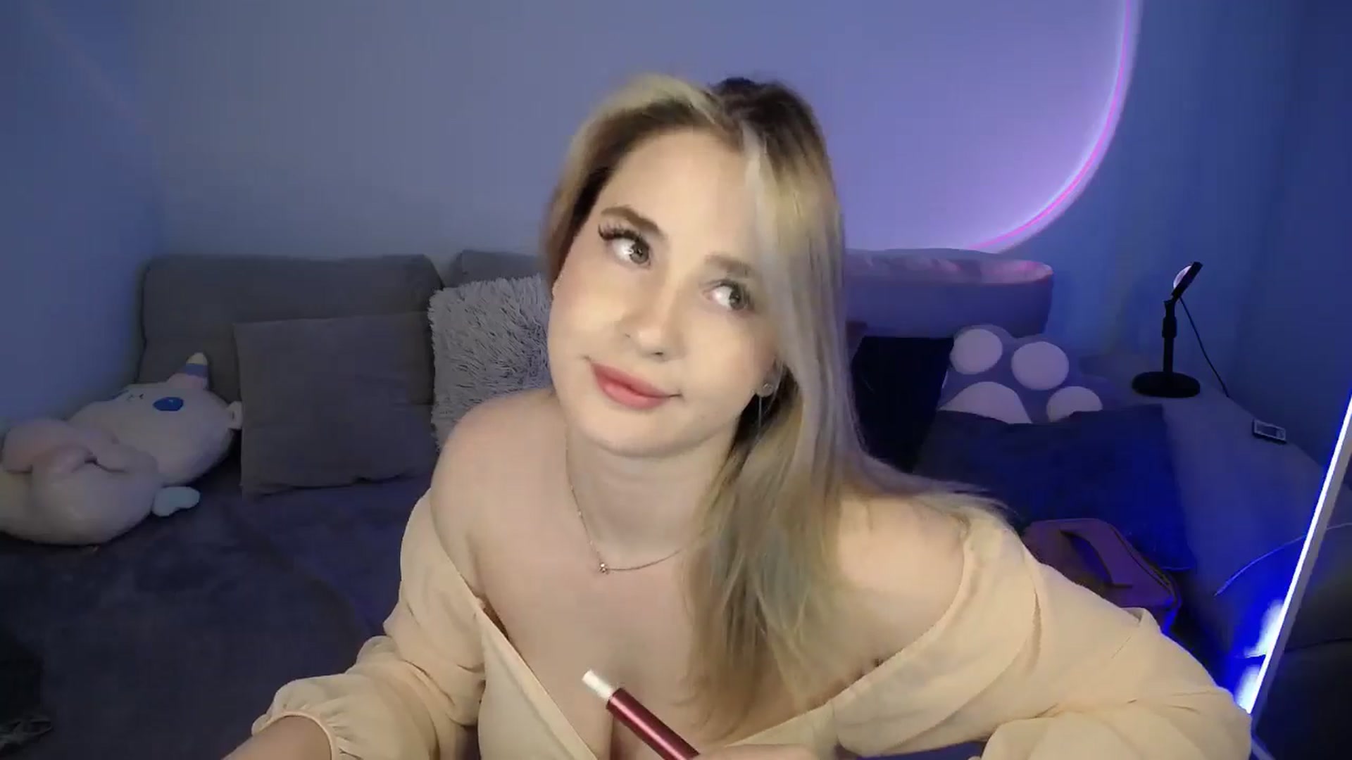 Gallery image thumbnail from SabrinaViolet's myfreecams stream on, 09/02/2024, 10:49 image 9 of 20