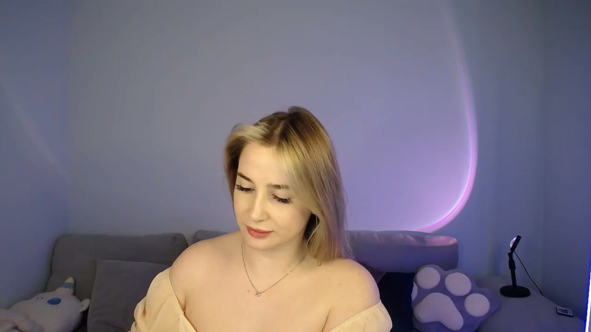 Gallery image thumbnail from SabrinaViolet's myfreecams stream on, 09/02/2024, 12:21 image 7 of 20