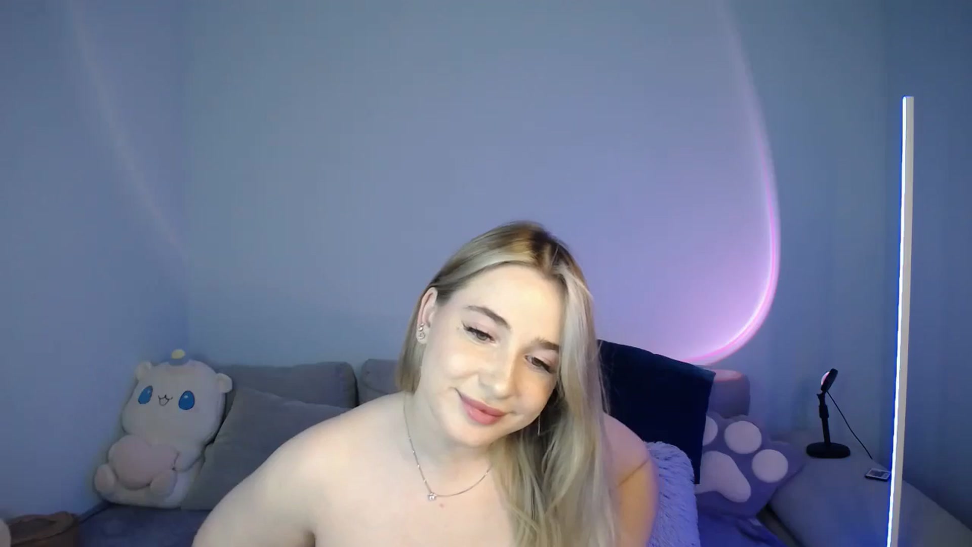 Gallery image thumbnail from SabrinaViolet's myfreecams stream on, 09/04/2024, 11:29 image 17 of 20