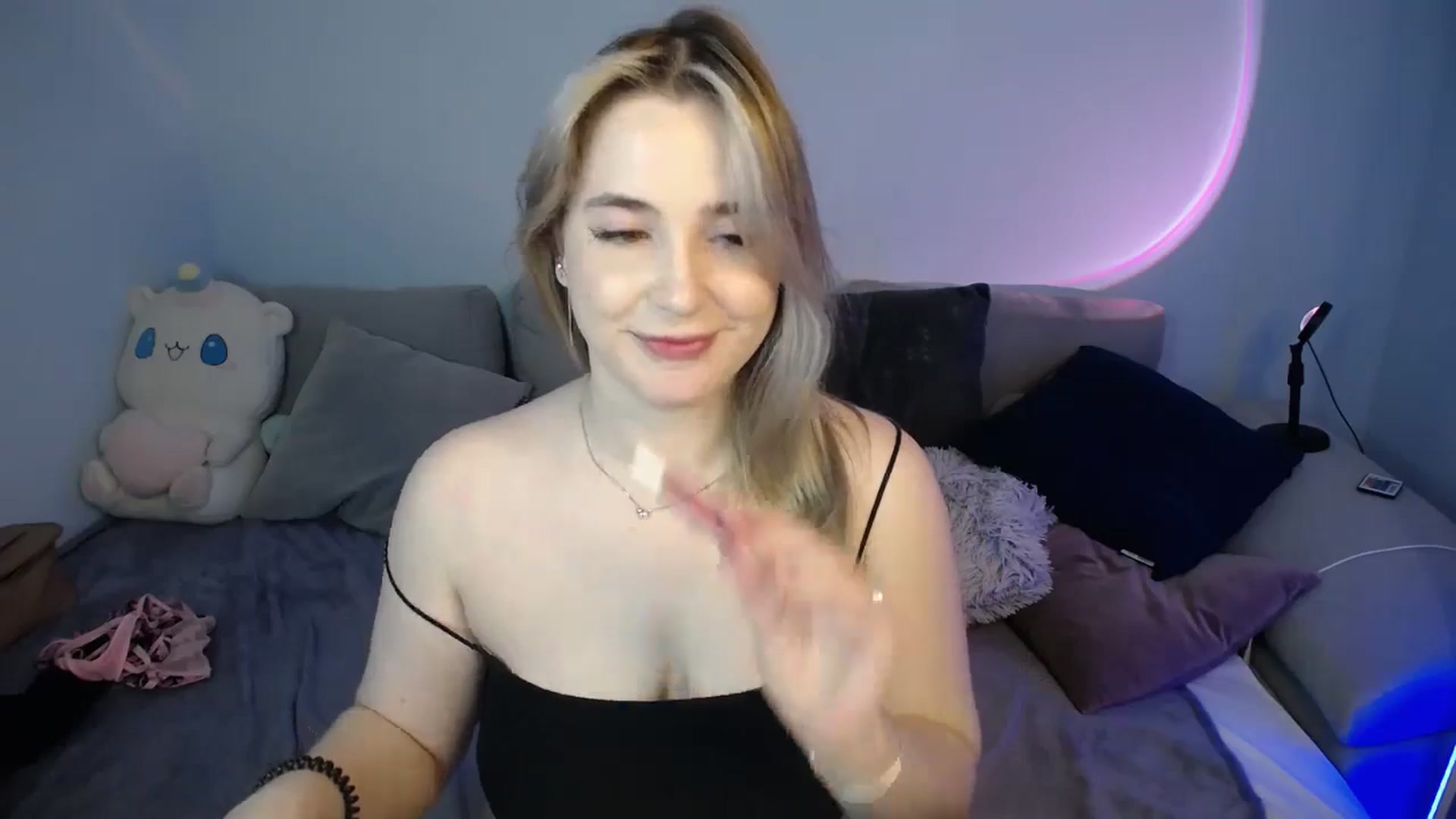 Gallery image thumbnail from SabrinaViolet's myfreecams stream on, 09/06/2024, 13:50 image 11 of 20