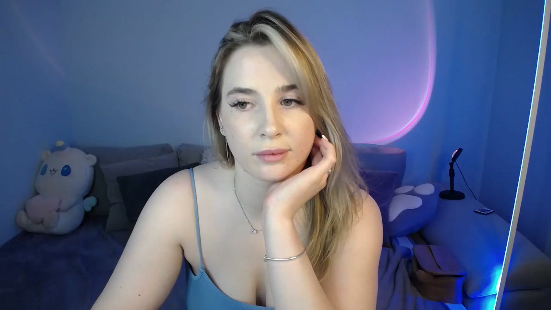Gallery image thumbnail from SabrinaViolet's myfreecams stream on, 09/10/2024, 13:56 image 20 of 20