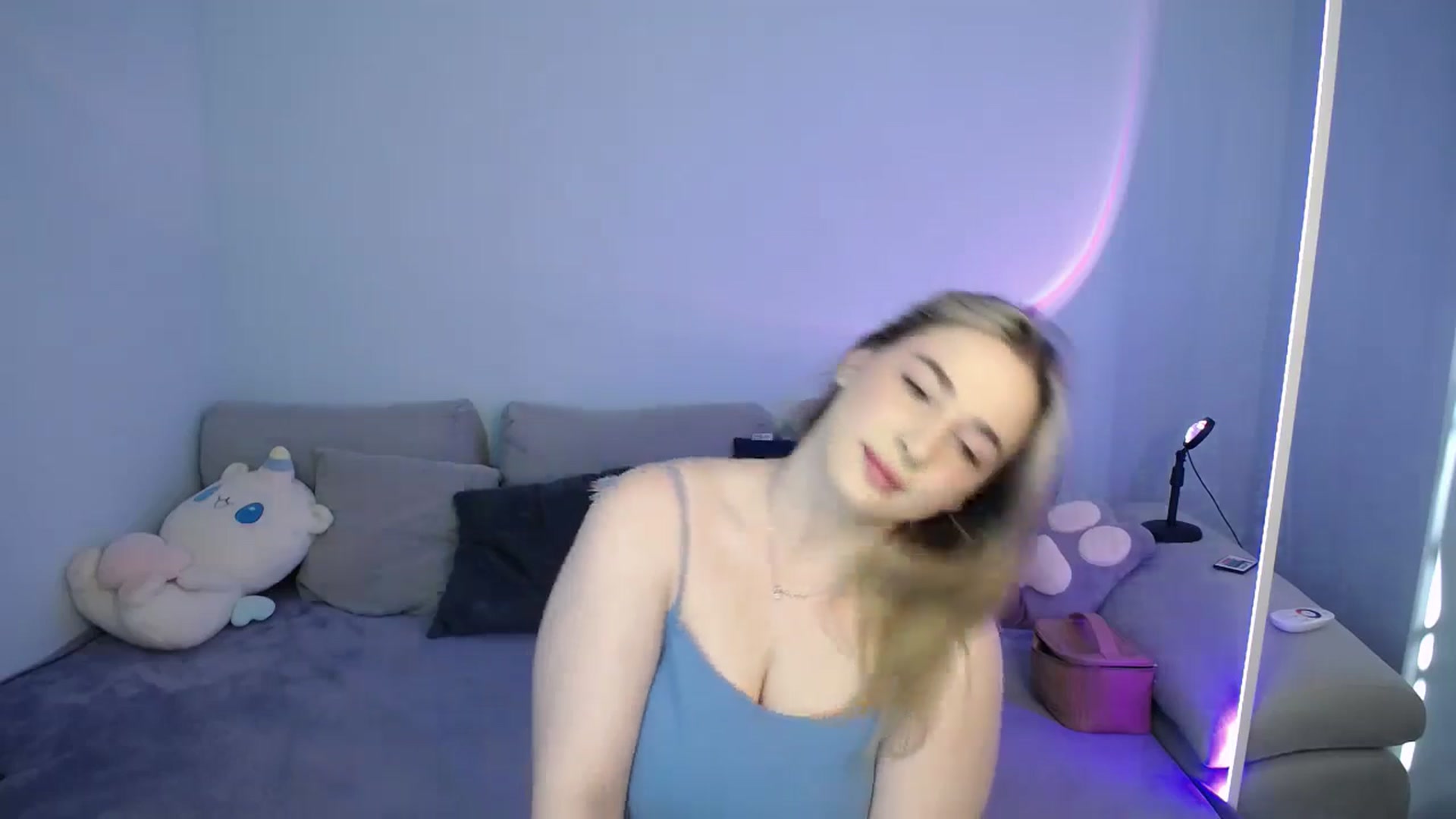 Gallery image thumbnail from SabrinaViolet's myfreecams stream on, 09/20/2024, 08:48 image 16 of 20
