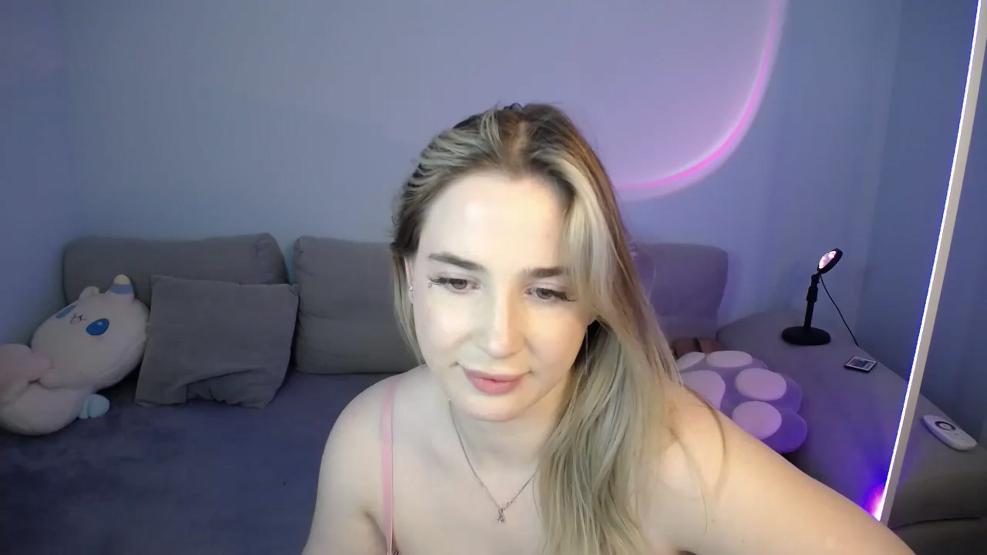 Gallery image thumbnail from SabrinaViolet's myfreecams stream on, 09/20/2024, 12:31 image 10 of 20