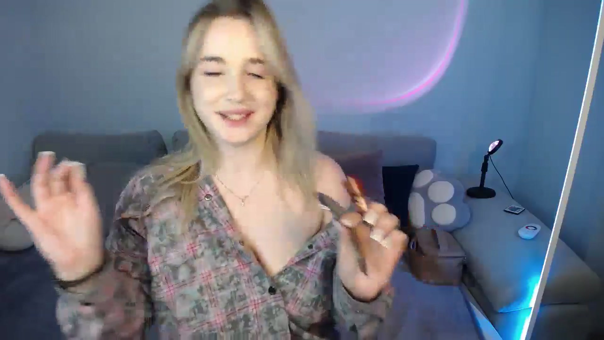 Gallery image thumbnail from SabrinaViolet's myfreecams stream on, 09/21/2024, 12:43 image 13 of 20