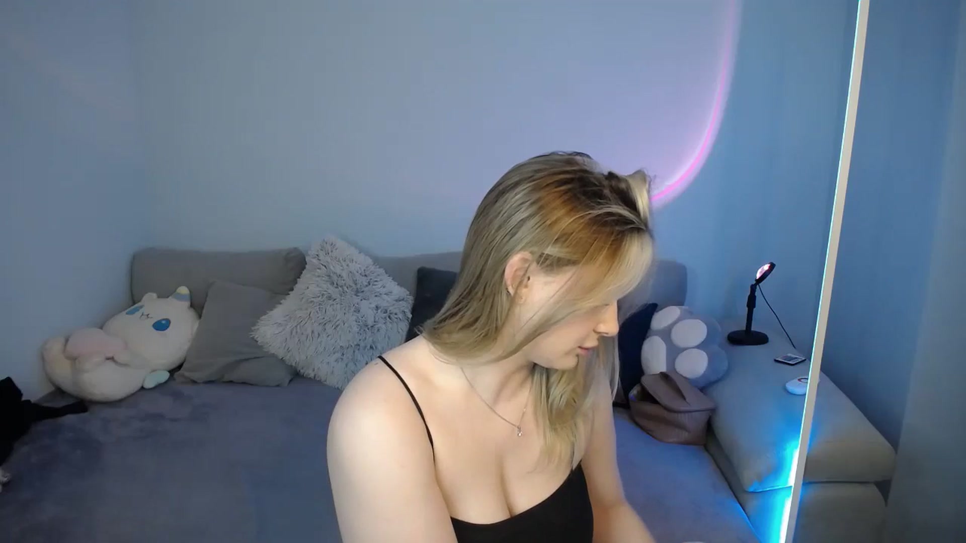 Gallery image thumbnail from SabrinaViolet's myfreecams stream on, 09/22/2024, 09:45 image 12 of 20