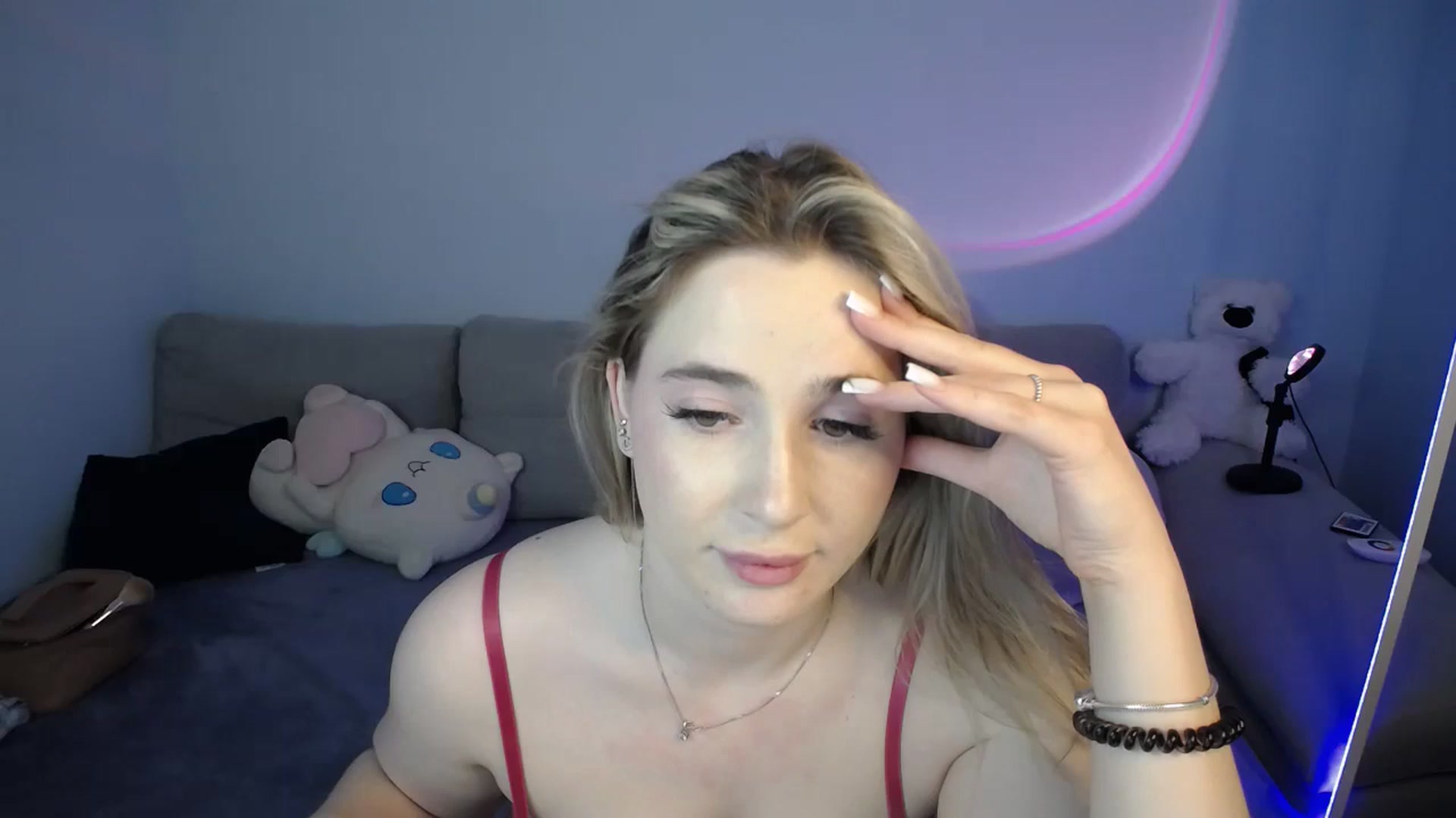 Gallery image thumbnail from SabrinaViolet's myfreecams stream on, 09/28/2024, 10:59 image 8 of 20