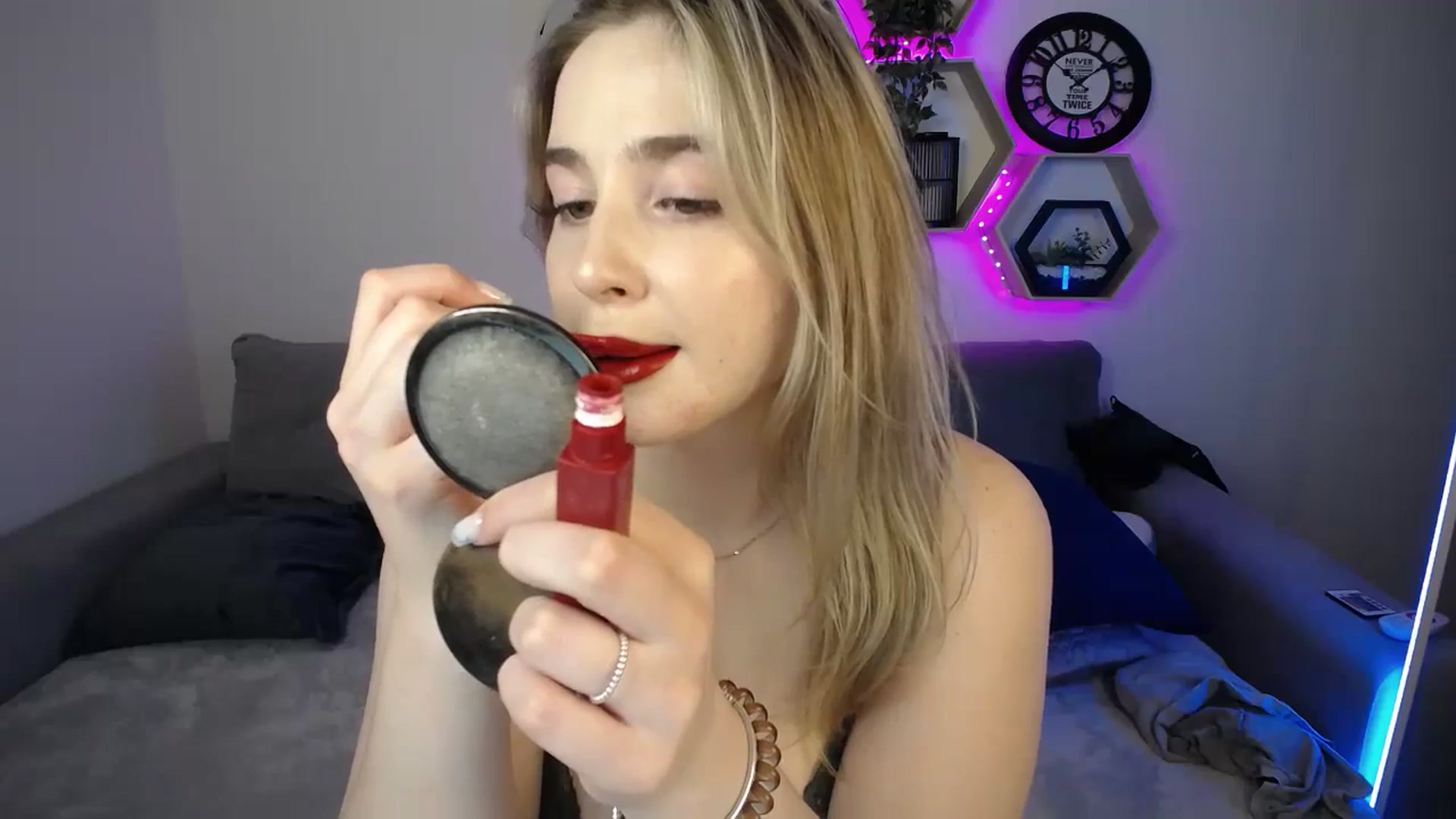 Gallery image thumbnail from SabrinaViolet's myfreecams stream on, 10/05/2024, 11:31 image 20 of 20