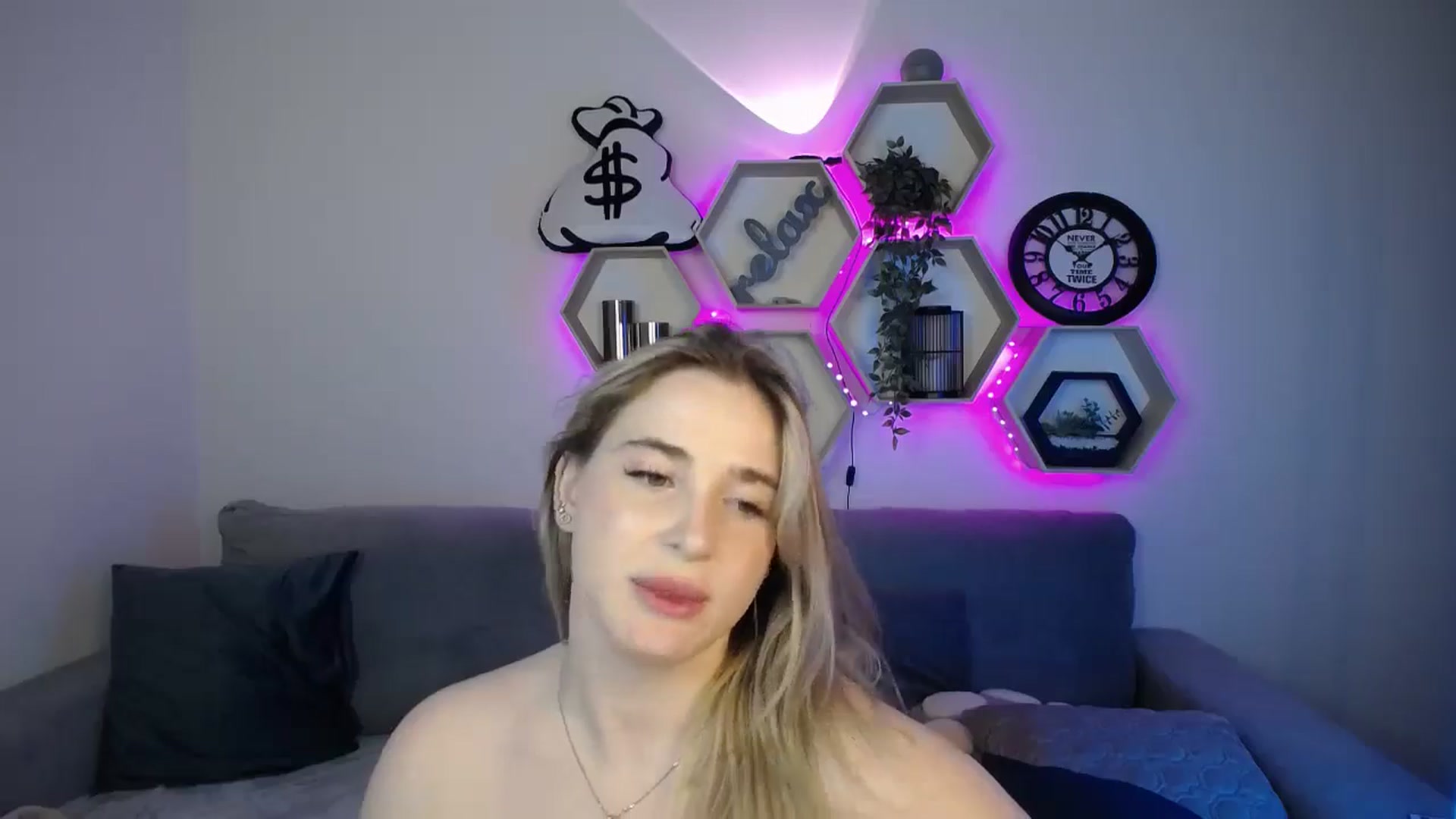 Gallery image thumbnail from SabrinaViolet's myfreecams stream on, 10/13/2024, 13:51 image 2 of 20
