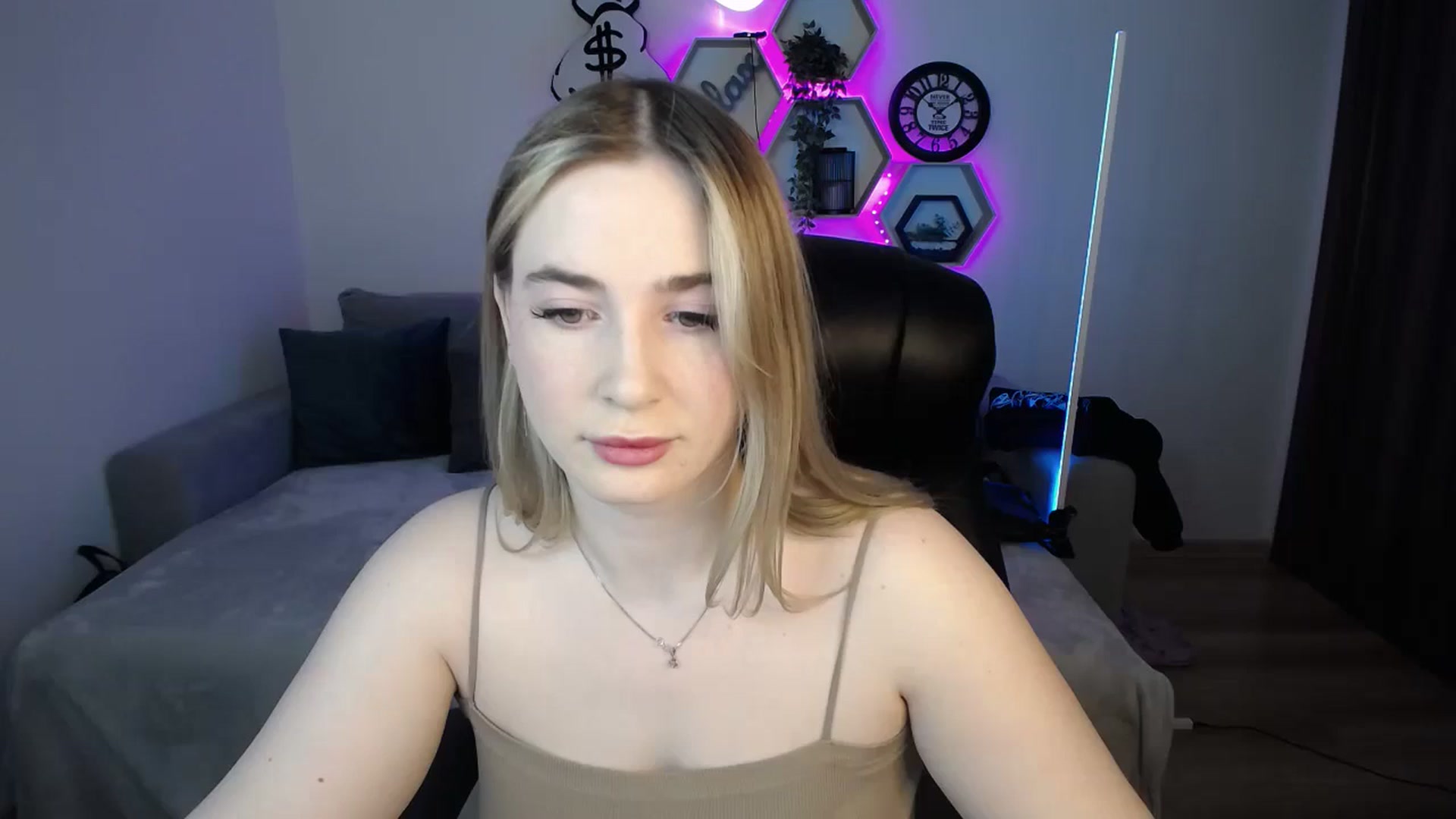 Gallery image thumbnail from SabrinaViolet's myfreecams stream on, 10/18/2024, 09:48 image 1 of 20