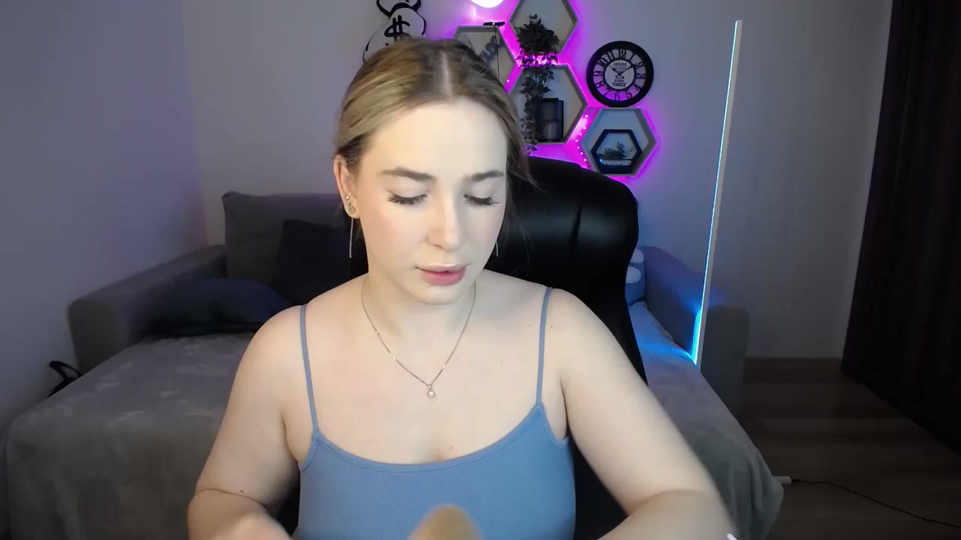 Gallery image thumbnail from SabrinaViolet's myfreecams stream on, 10/20/2024, 08:49 image 2 of 20