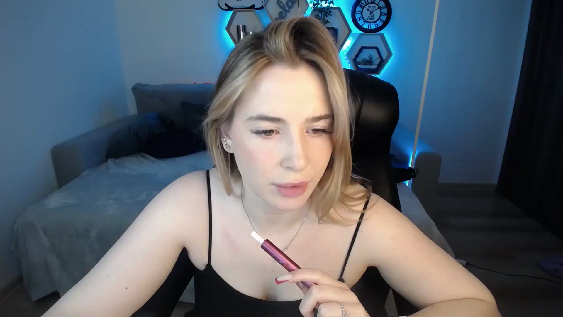 Gallery image thumbnail from SabrinaViolet's myfreecams stream on, 11/13/2024, 11:43 image 5 of 20
