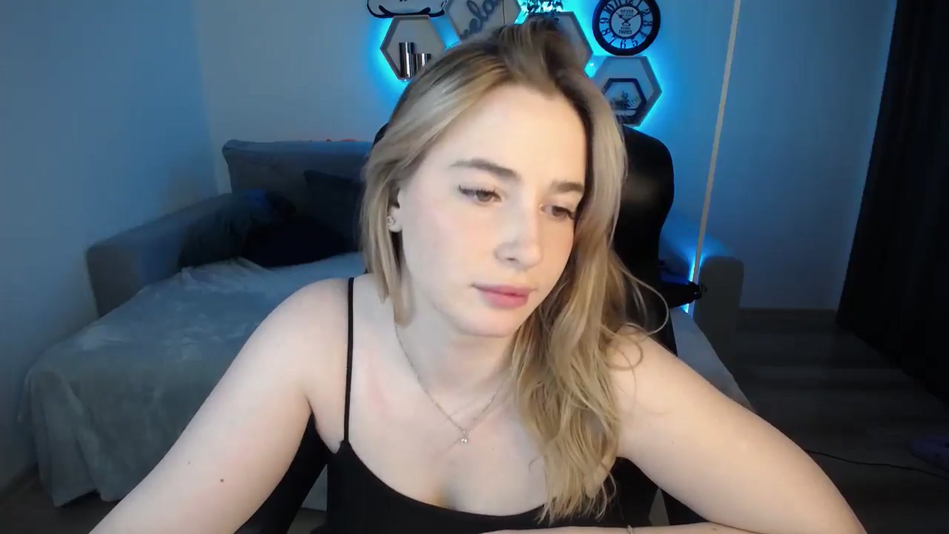 Gallery image thumbnail from SabrinaViolet's myfreecams stream on, 11/13/2024, 11:43 image 2 of 20