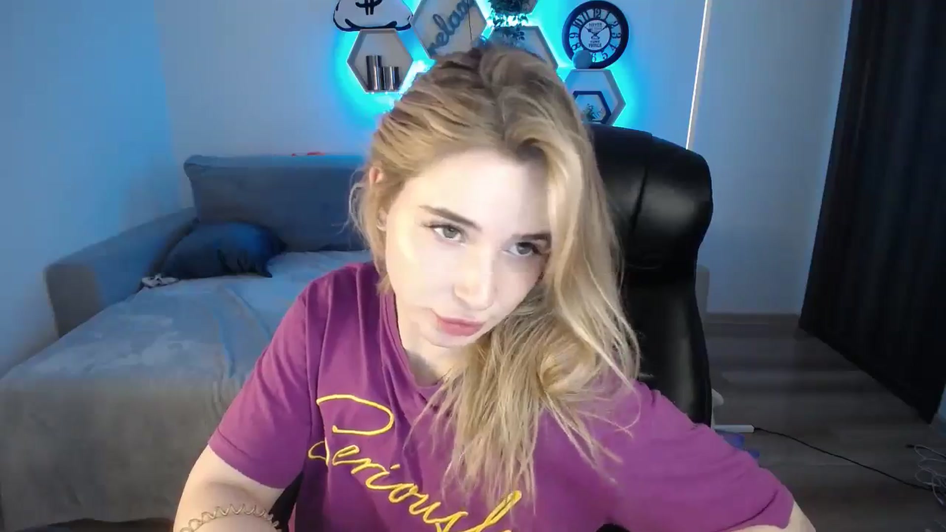 Gallery image thumbnail from SabrinaViolet's myfreecams stream on, 11/19/2024, 14:57 image 9 of 20