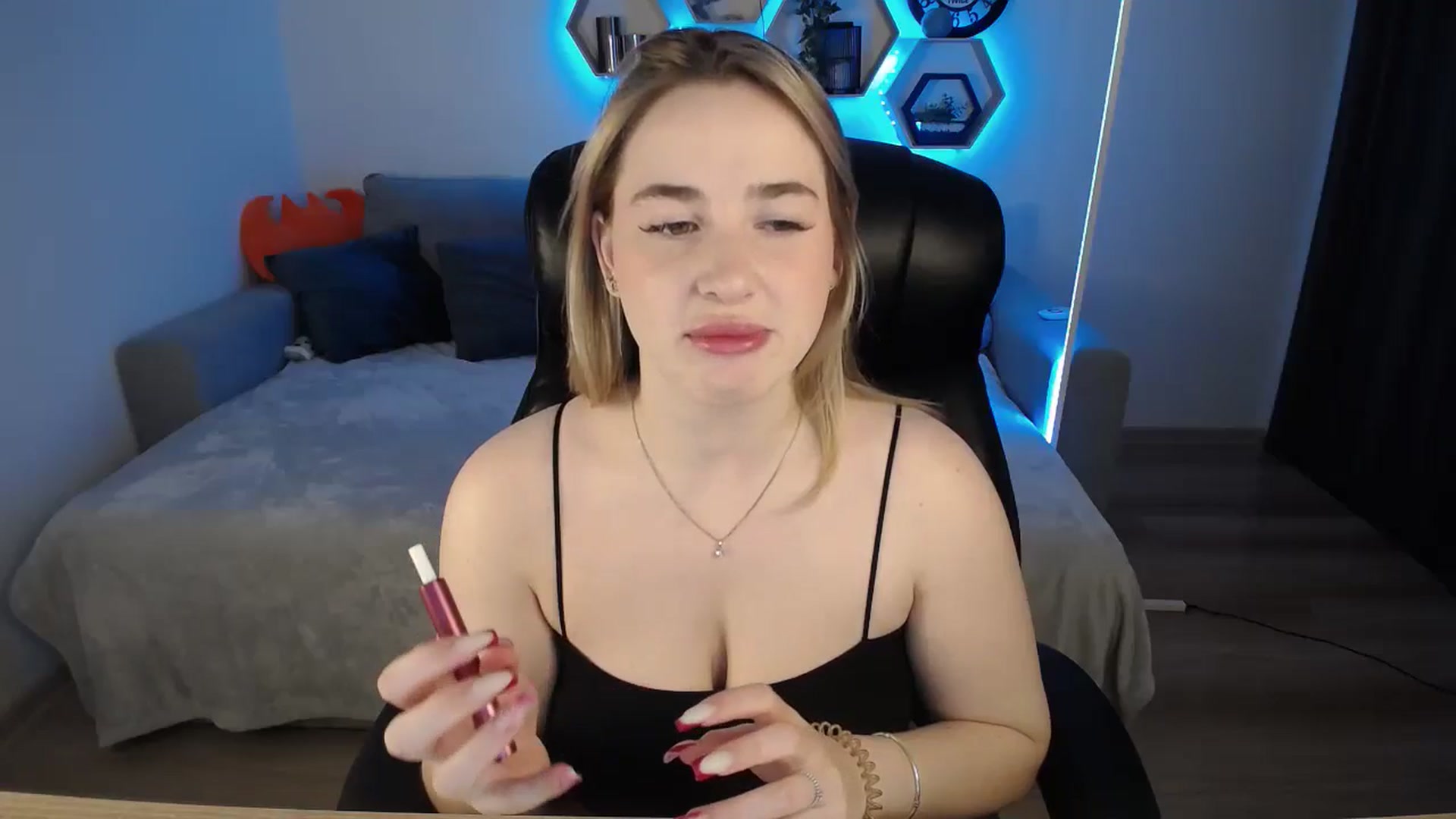 Gallery image thumbnail from SabrinaViolet's myfreecams stream on, 11/24/2024, 13:23 image 4 of 20