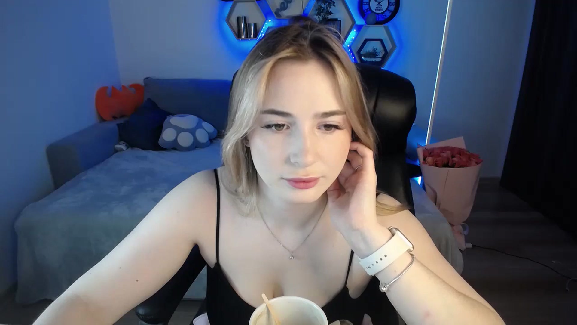 Gallery image thumbnail from SabrinaViolet's myfreecams stream on, 11/30/2024, 10:16 image 5 of 20