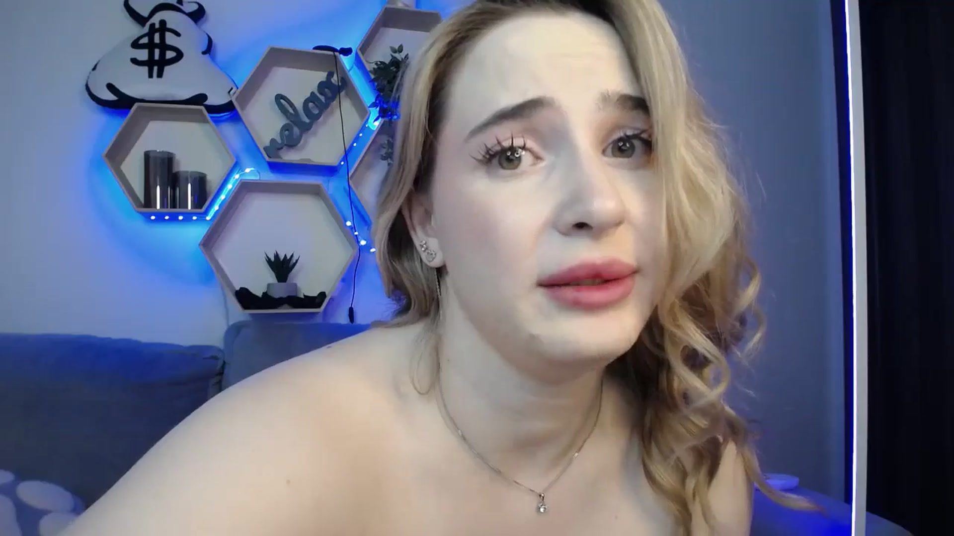 Gallery image thumbnail from SabrinaViolet's myfreecams stream on, 12/09/2024, 11:35 image 17 of 20